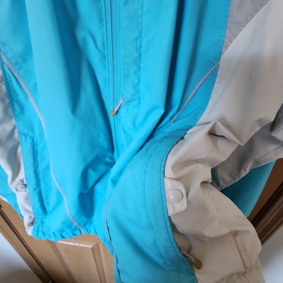 Columbia Blue Colorblock Raincoat, Large - Picture 6 of 15